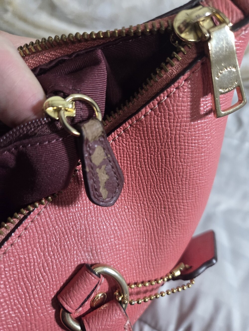 Coach Gallery Tote - Picture 15 of 16